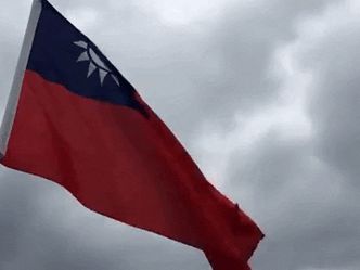 Which American politician visited Taiwan in early August?
