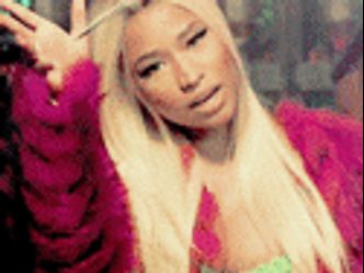 Which restaurant chain did Nicki Minaj work at before she found fame?