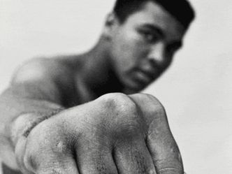 Who was the final person Muhammad Ali defeated by knockout in a professional fight?
