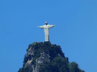 What's the location of this famous statue of Jesus?