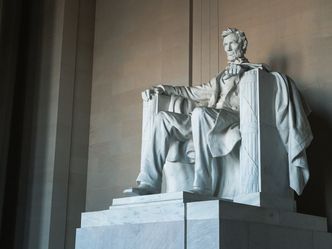 Which president is featured in this monument?