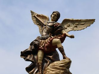What was the name of the Angel that appeared to Mary to tell her she would have a son? 