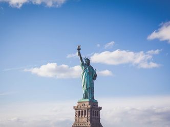 What's the specific location of the Statue of Liberty in New York City?