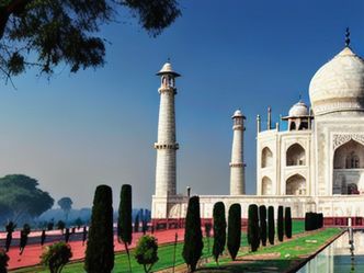 In which state is the Taj Mahal located?