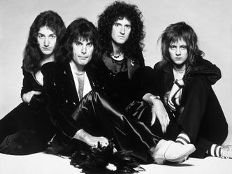 Who was the frontman of the British Rock band Queen formed in London in 1970?