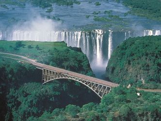 Who was the first European to see the Victoria Falls?