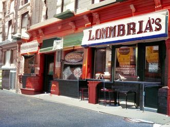 What was the first pizzeria in the United States?