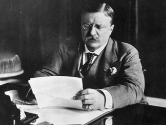 What war did Theodore Roosevelt win the Nobel Peace Prize for mediating?
