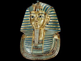 In what year was Tutankhamun's tomb discovered?
