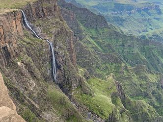 What's the name of this waterfall in South Africa, one of the tallest in the world?