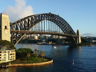 Why is the Sydney Harbour Bridge the color gray?