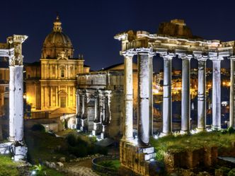 What independent state is located within Rome?