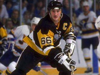 What star player became the owner of his former team, the Pittsburgh Penguins?