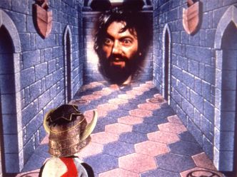 Knightmare ran for 8 series but how many teams managed to complete the show during this run?