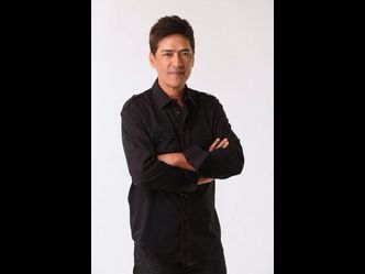 Which Pinoy celebrity who plays Enteng Kabisote is more popularly known as Bossing?