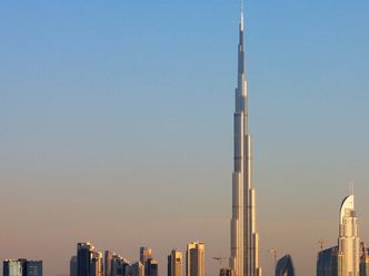 What is the name of this  current worlds tallest building, situated in the UAE? 