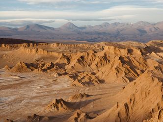 The Atacama desert is one of the driest place on earth. Can you locate it?