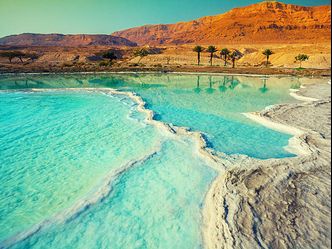 The Dead Sea, at 420m below sea level, is the lowest point on earth. Can you locate it?