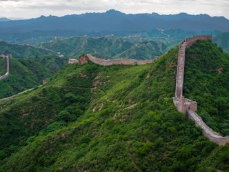 The Great Wall of China is longer than the distance between London and Beijing.