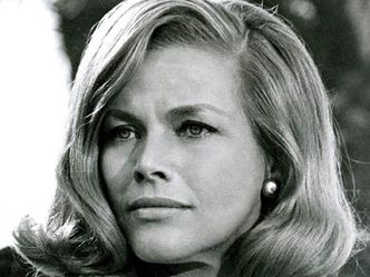 Honor Blackman was casted against which James Bond actor?
