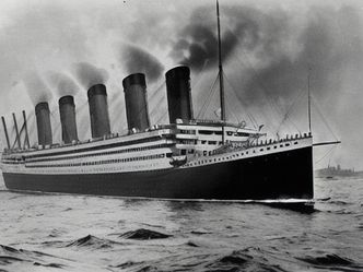 Which ship famously sank in 1912 after hitting an iceberg?
