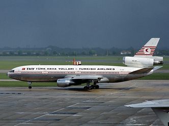 How many people perished in the Turkish Airlines Flight 981 Disaster in 1974?
