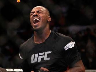 Which fighter has never fought Jon Jones?