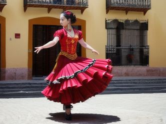 In which country is the tradition of Flamenco dancing most associated?